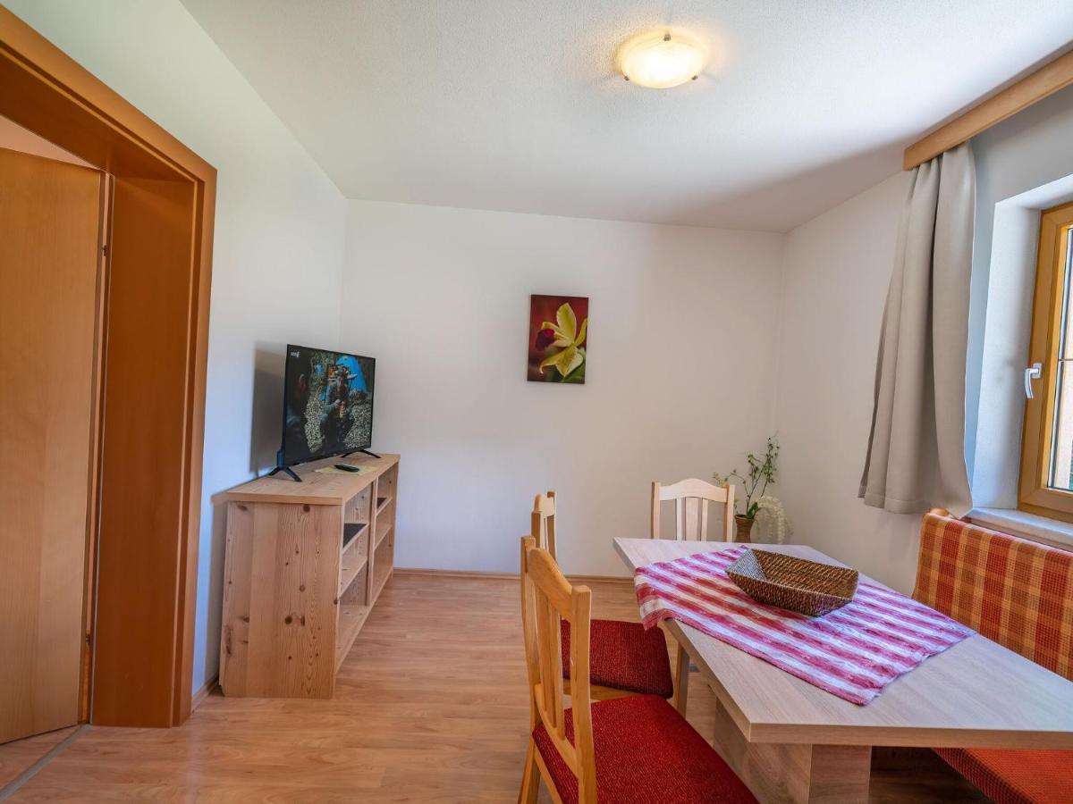 Apartment Quiet Flat With Terrace In